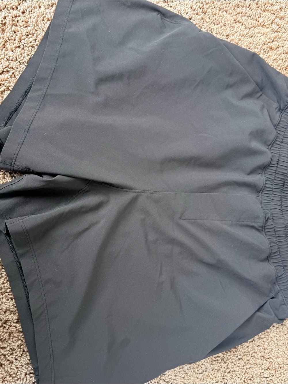 Men's Lulu Lemon lined shorts